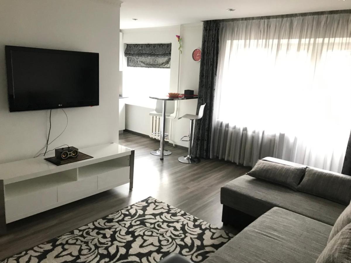 Fine Apartment Jelgava Eksteriør billede