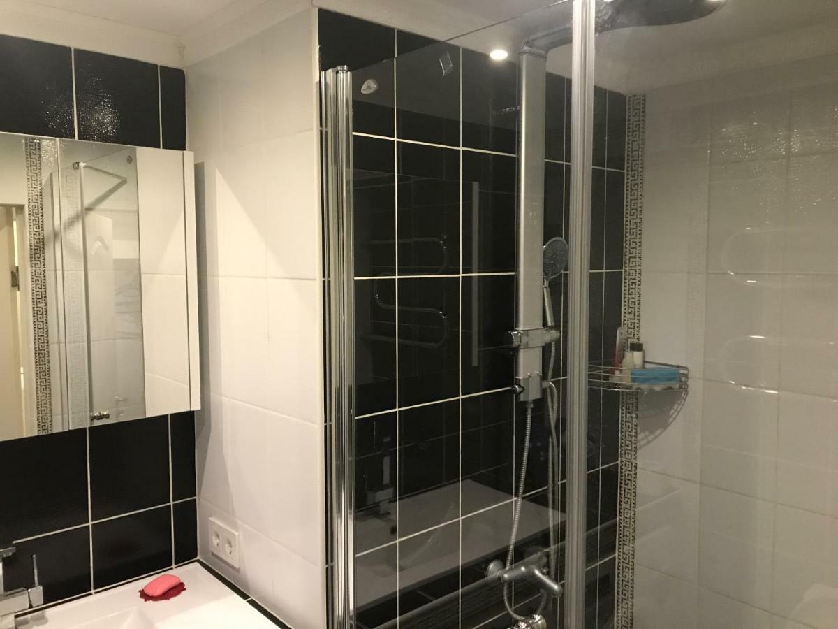 Fine Apartment Jelgava Eksteriør billede